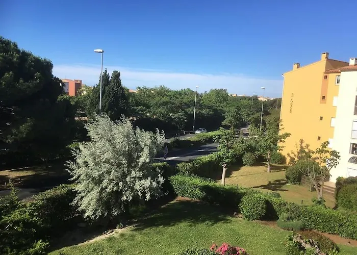 Cap Studio-cabine -vue Jardin * Agde